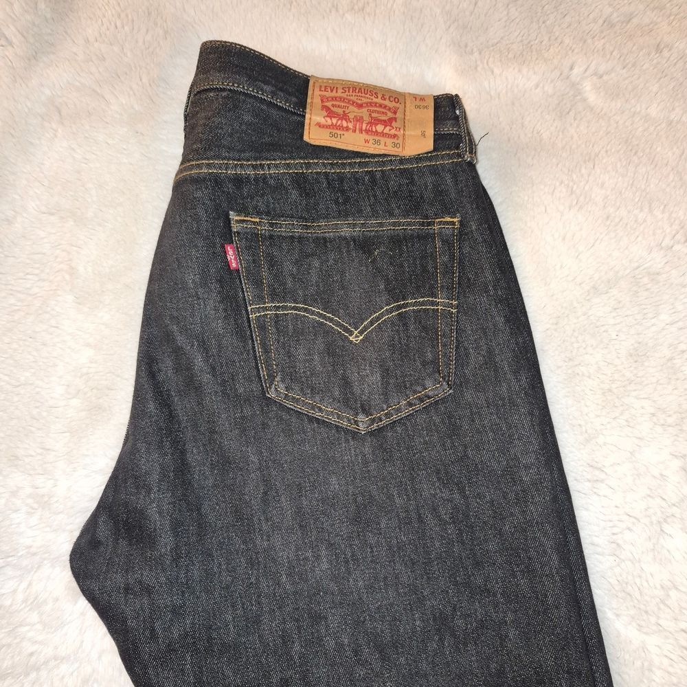 Levi's Men's Dark Gray Straight Jeans